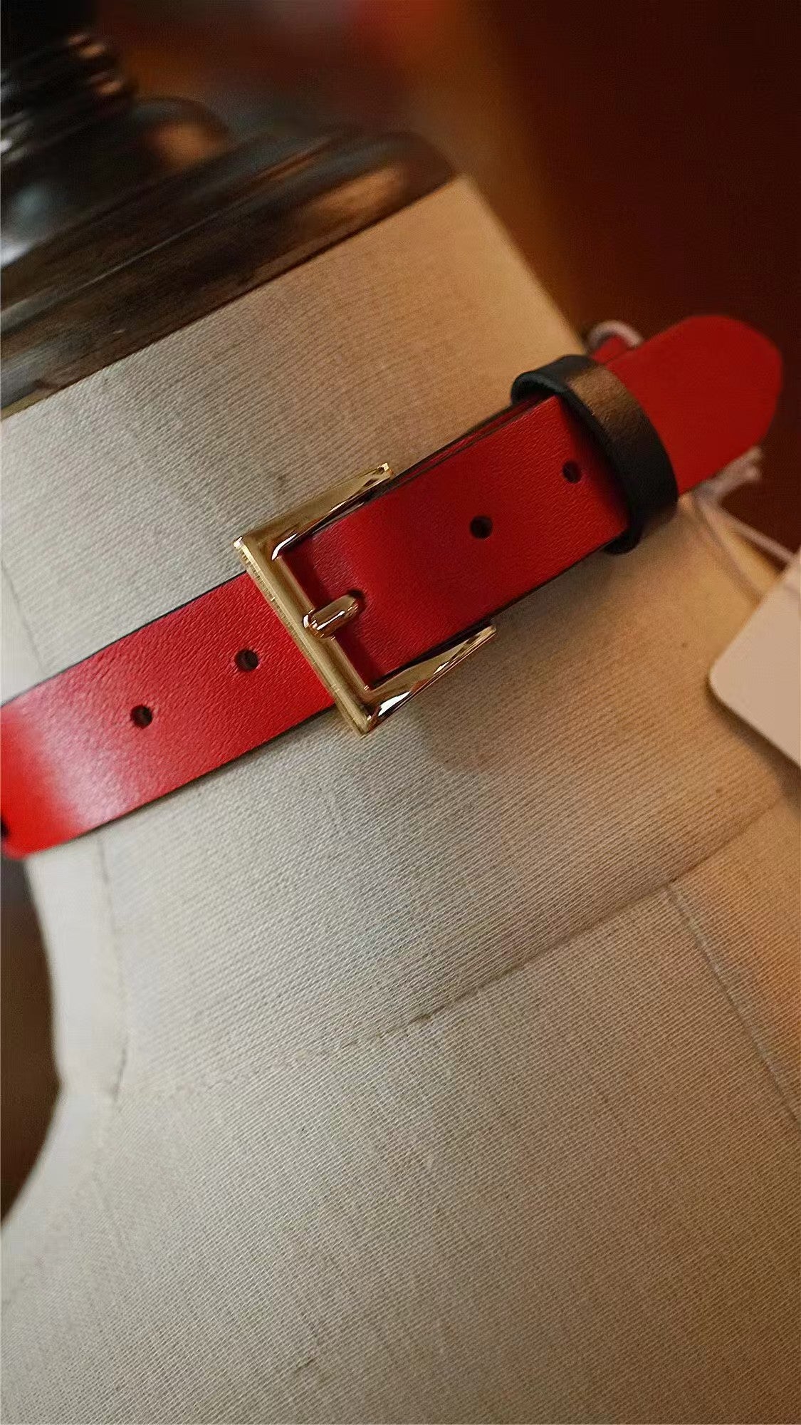 Gilt Contrast 1